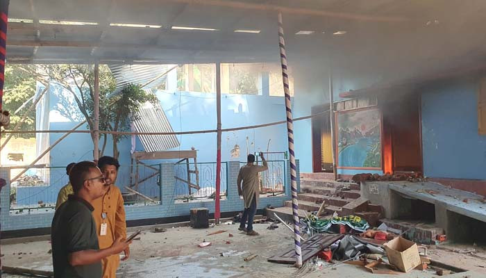 রাজবাড়ীতে নুরাল পাগলার দরবারে হামলা