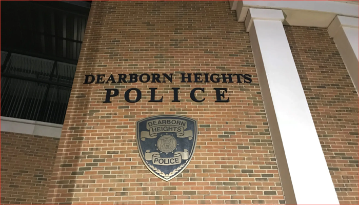 ফেসবুকে ডিয়ারবর্ন হাইটস পুলিশ প্যাচে আরবি নকশা, পরে পোস্ট প্রত্যাহার