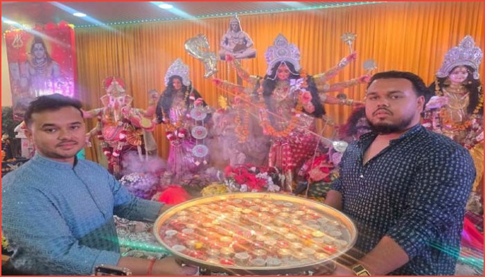 মিশিগানে দেবী দুর্গার আরাধনায়  মুখরিত পূজামণ্ডপ : মহানবমী আজ মিশিগানে দেবী দুর্গার আরাধনায়  মুখরিত পূজামণ্ডপ : মহানবমী আজ