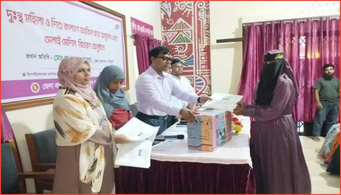 নারীরা হোক পরিশ্রমী ও স্বাবলম্বী -জেলা প্রশাসক  নারীরা হোক পরিশ্রমী ও স্বাবলম্বী -জেলা প্রশাসক