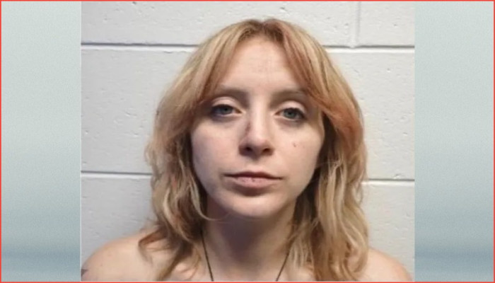 রয়্যাল ওকে প্রবীণ নাগরিককে খুন, নগ্ন অবস্থায় বেবিসিটার গ্রেপ্তার