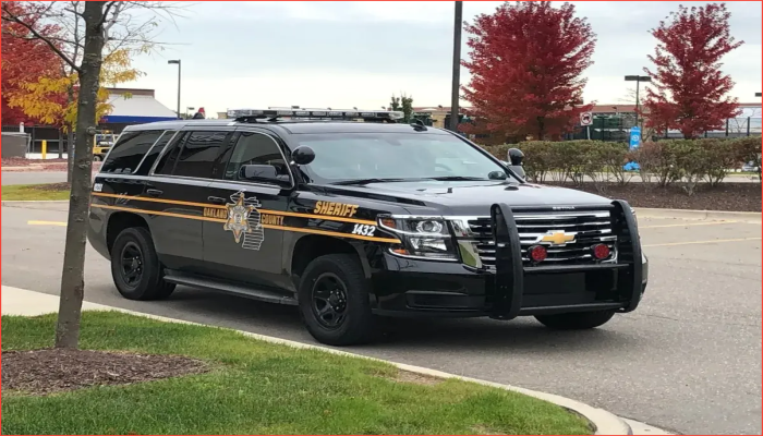 পন্টিয়াকে নারী ও প্রেমিকের মরদেহ উদ্ধার : সন্দেহ হত্যা-আত্মহত্যা