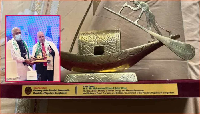 কূটনৈতিক নৌকা উপহার: উপদেষ্টা দ্বিধাগ্রস্ত, পরামর্শ চাইলেন ফেসবুকে