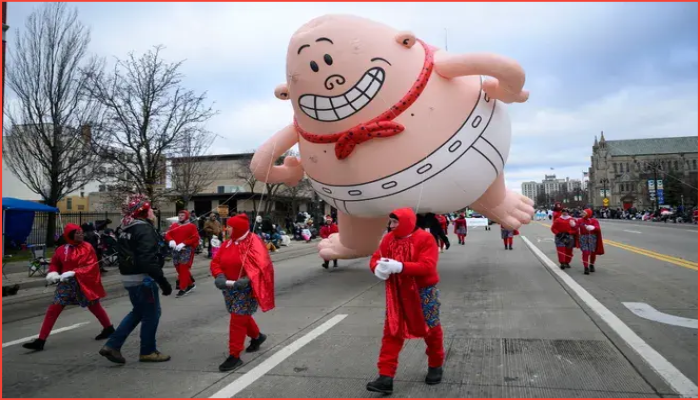 থ্যাঙ্কসগিভিং প্যারেডে উৎসবের আমেজ