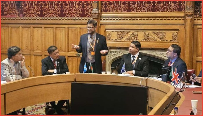 লন্ডনে বিজয় দিবস উদযাপন ও ড. ওয়ালি তসার উদ্দিনকে সম্মাননা"