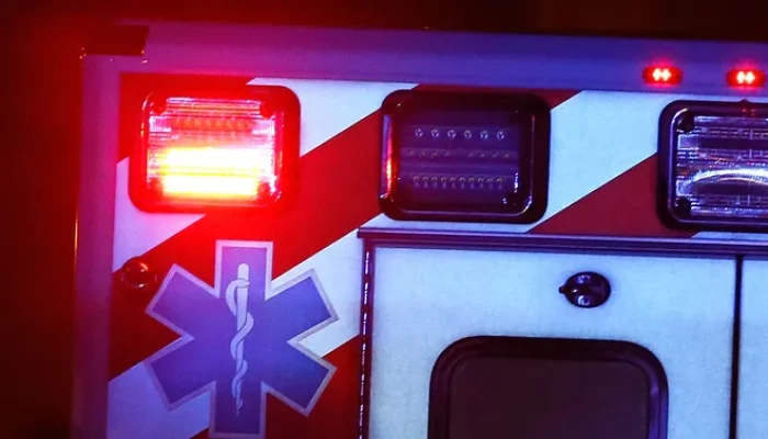 বরফ ভেঙে হ্রদে পড়ে যাওয়া স্নোমোবাইল চালক উদ্ধার