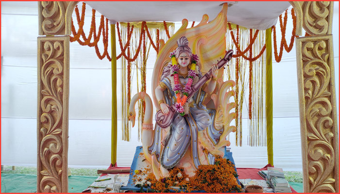 মিশিগানে বিদ্যার দেবীর আগমন