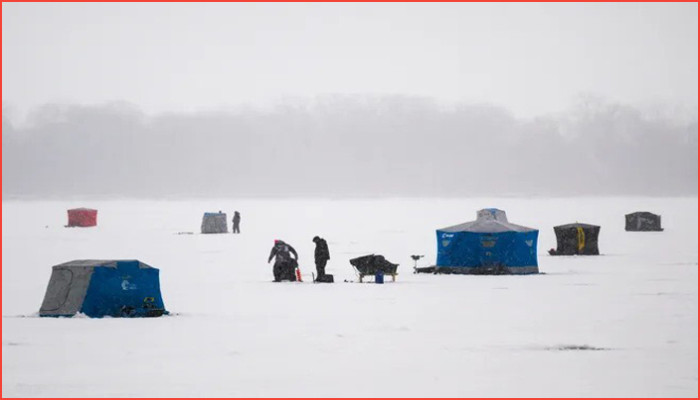 বরফের পৃষ্ঠে মাছধরা, শীতের বিনোদনে প্রাণবন্ত লেক এরি