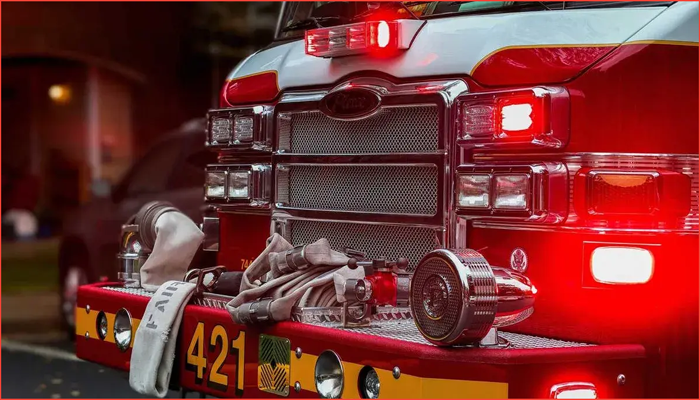 ইপসিলান্টিতে প্রিন্টিং ভবনে বিস্ফোরণে তিনজন আহত