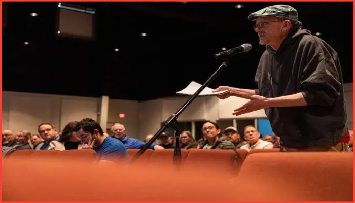 মিশিগানে সৌর প্রকল্পে বিভক্ত কমিউনিটি : উন্নয়ন ও কৃষির দ্বন্দ্ব