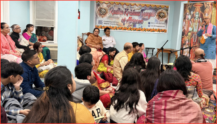 নিউজার্সির সাউথ জার্সিতে রাধা কৃষ্ণ মন্দিরে রাম নবমী উদযাপন