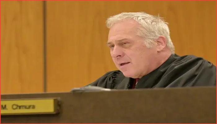 মদ্যপ অবস্থায় দুর্ঘটনা : ওয়ারেন ডিস্ট্রিক্ট কোর্টের বিচারক গ্রেপ্তার