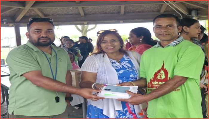 আইফোনসহ আকর্ষণীয় পুরস্কারে জমজমাট শিব মন্দিরের বনভোজন 