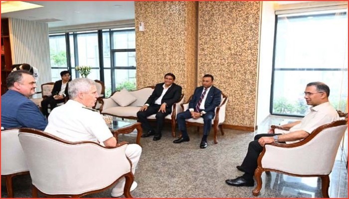 প্রধানমন্ত্রী তারেক রহমানের সঙ্গে ইউএস প্যাসিফিক ফ্লিট কমান্ডারের বৈঠক